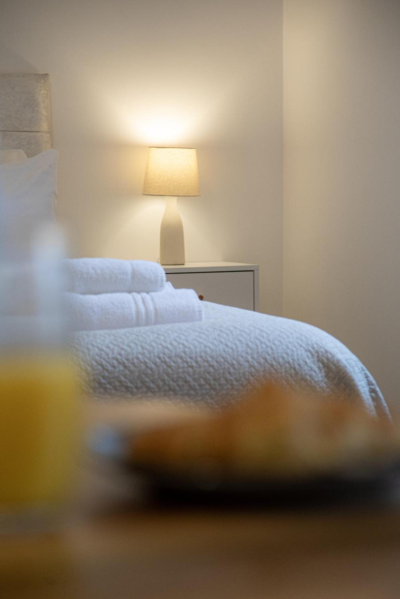 Crescent House Apartments Telford Chambre photo
